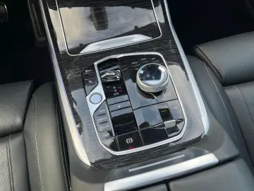 BMW X7 xDr40i MSPORT SkyLounge Massage Ventilation SoftClose