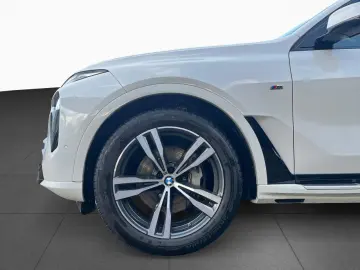 BMW X7 xDr40i MSPORT SkyLounge Massage Ventilation SoftClose