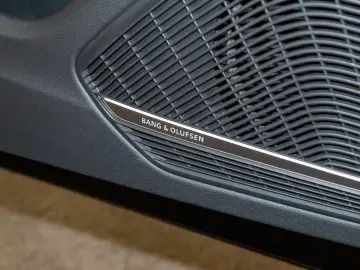 AUDI A4 Lim 40 TFSI quattro S line Matrix virtCo B&O