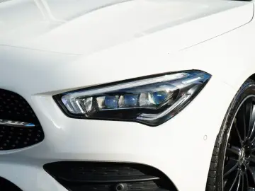 MERCEDES-BENZ CLA 220d 4M AMG 9G LED PANO MMRY BURM 19