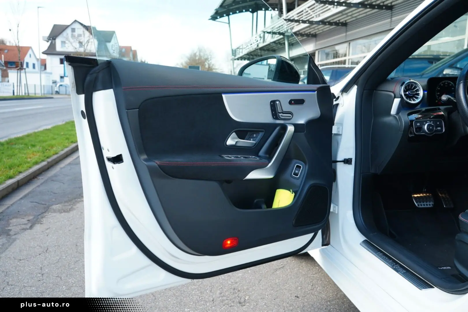 MERCEDES-BENZ CLA 220d 4M AMG 9G LED PANO MMRY BURM 19