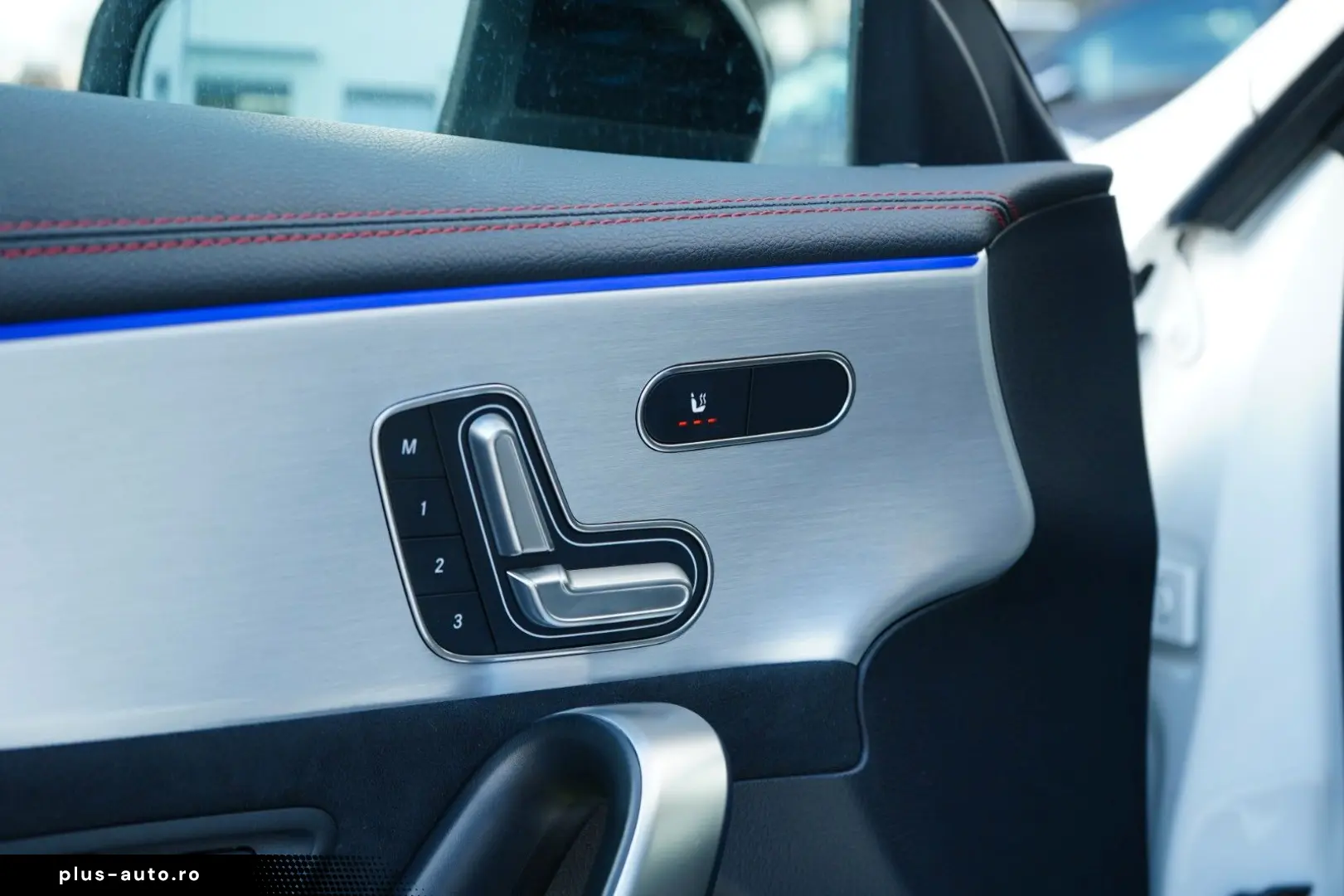 MERCEDES-BENZ CLA 220d 4M AMG 9G LED PANO MMRY BURM 19