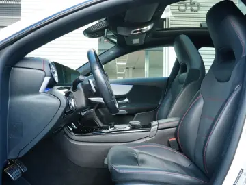 MERCEDES-BENZ CLA 220d 4M AMG 9G LED PANO MMRY BURM 19