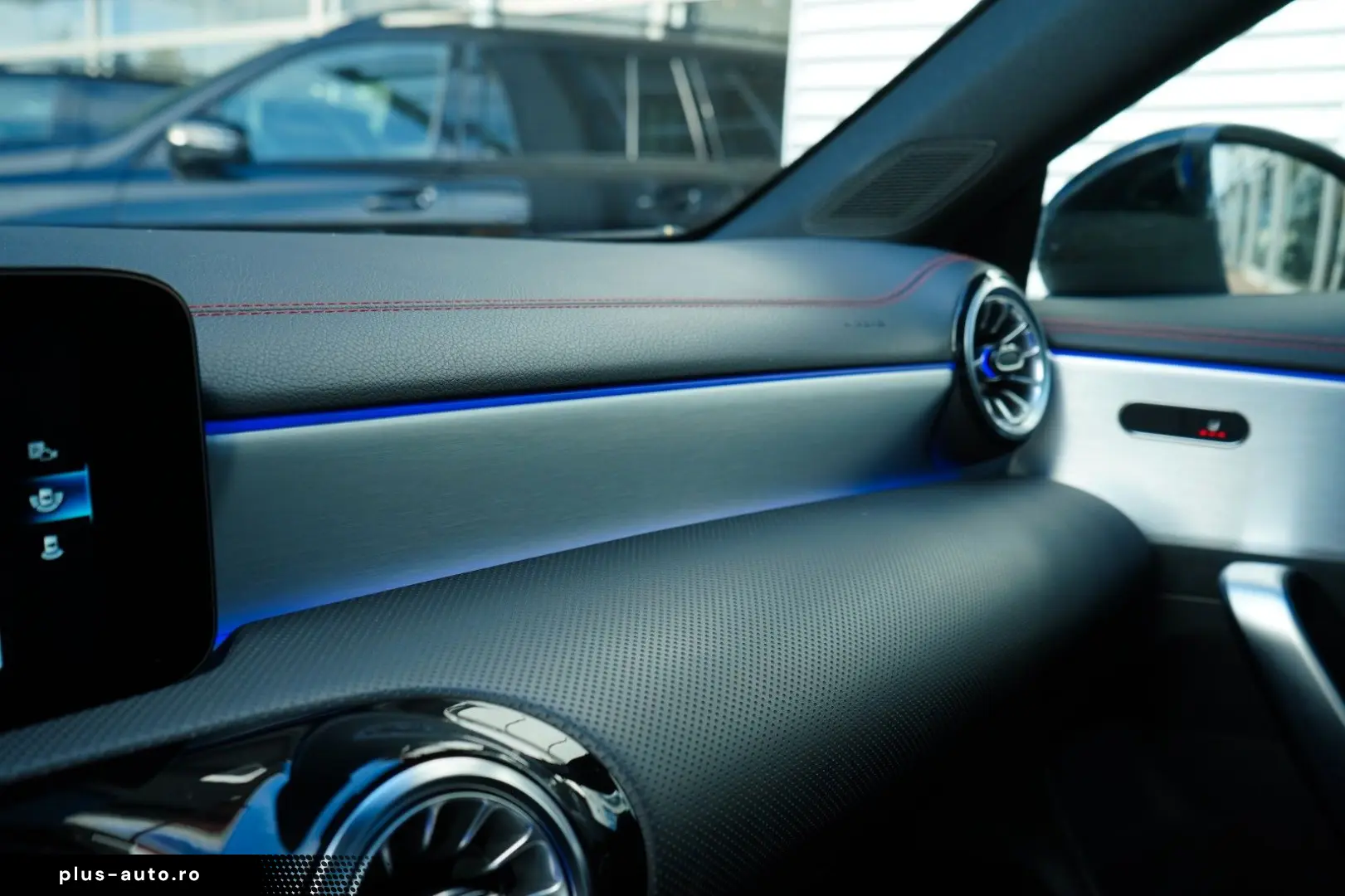 MERCEDES-BENZ CLA 220d 4M AMG 9G LED PANO MMRY BURM 19