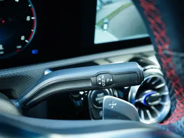 MERCEDES-BENZ CLA 220d 4M AMG 9G LED PANO MMRY BURM 19