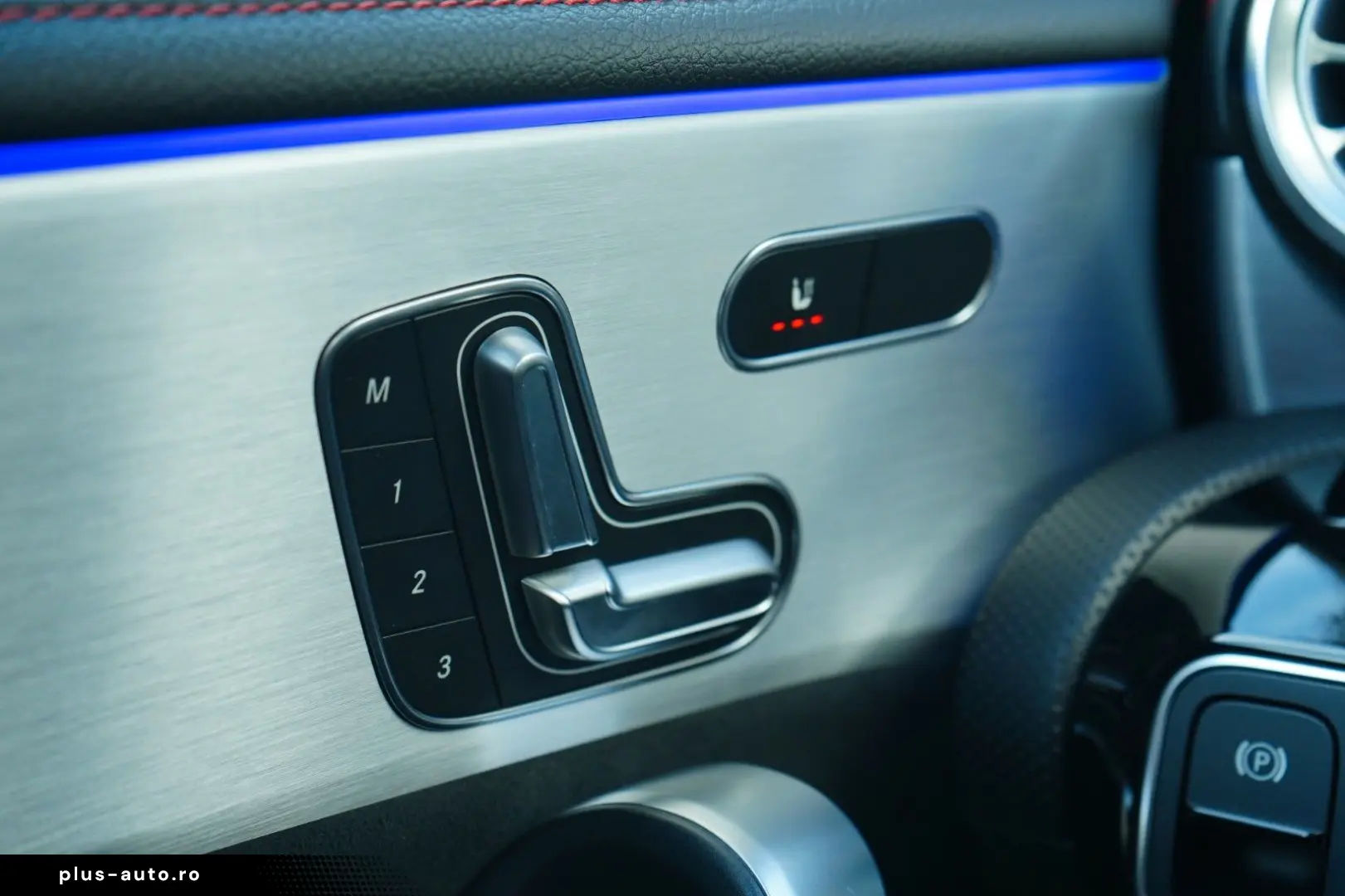 MERCEDES-BENZ CLA 220d 4M AMG 9G LED PANO MMRY BURM 19