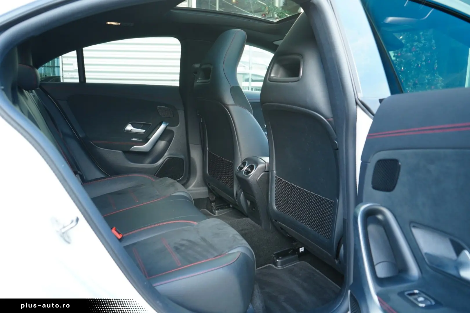 MERCEDES-BENZ CLA 220d 4M AMG 9G LED PANO MMRY BURM 19