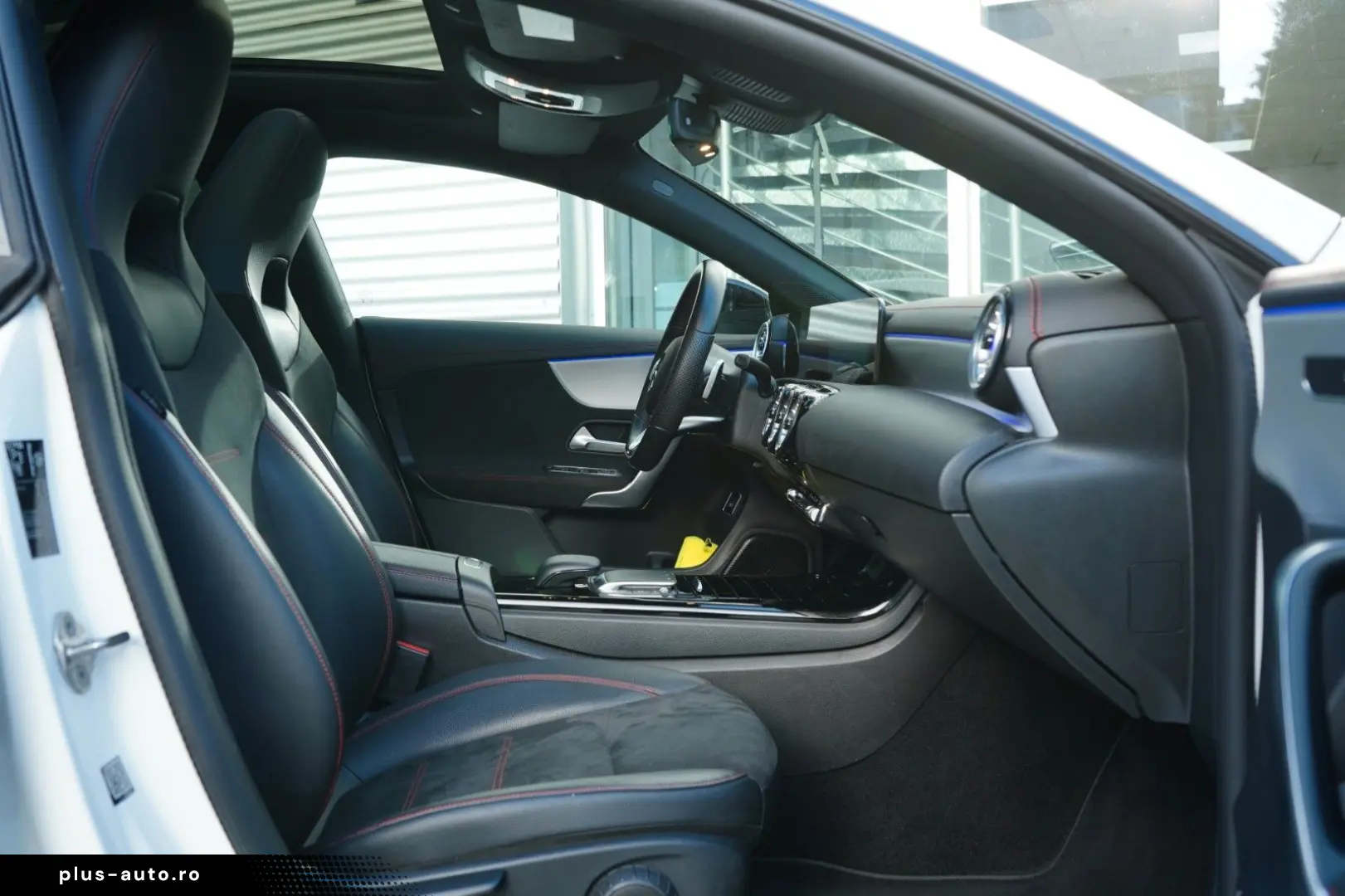 MERCEDES-BENZ CLA 220d 4M AMG 9G LED PANO MMRY BURM 19