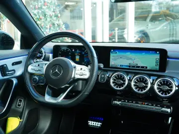 MERCEDES-BENZ CLA 220d 4M AMG 9G LED PANO MMRY BURM 19