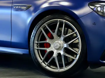 MERCEDES-BENZ E63 S AMG 4Matic  HEADUP PANO 360  BURMESTER