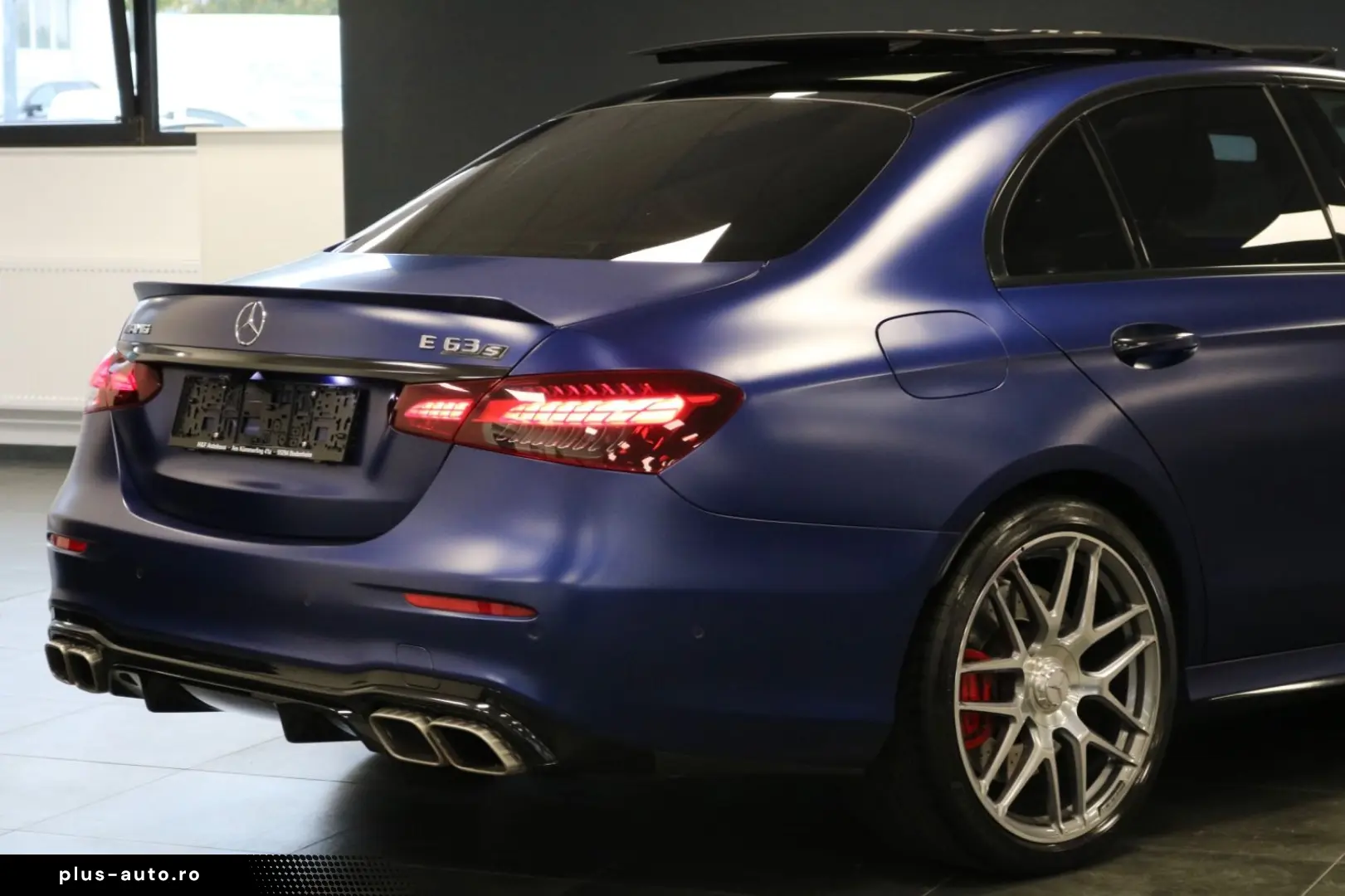 MERCEDES-BENZ E63 S AMG 4Matic  HEADUP PANO 360  BURMESTER