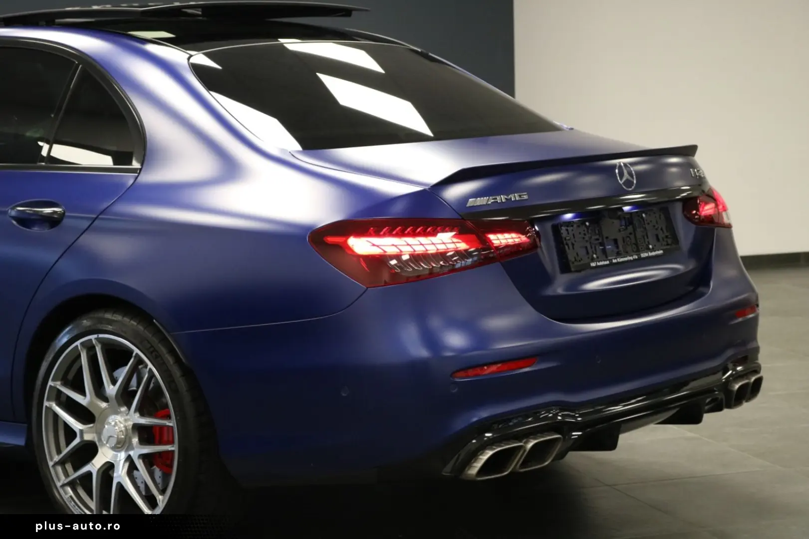 MERCEDES-BENZ E63 S AMG 4Matic  HEADUP PANO 360  BURMESTER