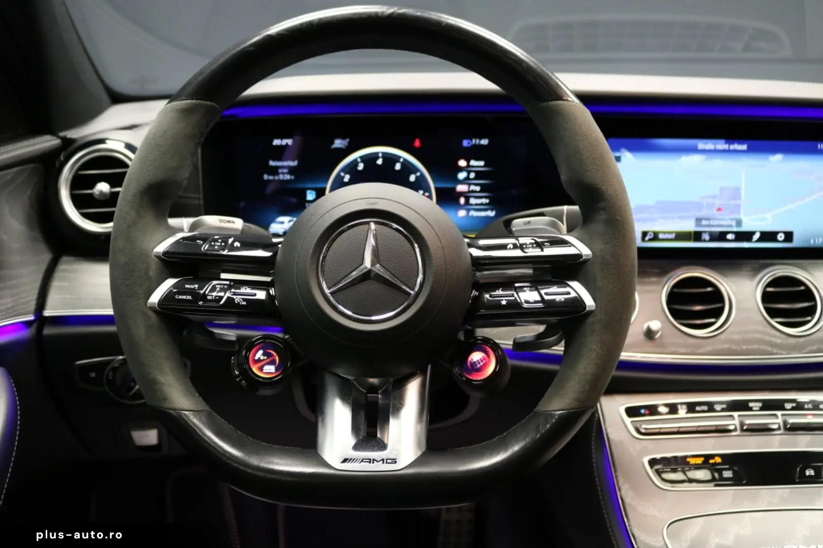 MERCEDES-BENZ E63 S AMG 4Matic  HEADUP PANO 360  BURMESTER