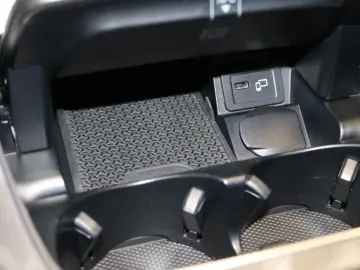 MERCEDES-BENZ E63 S AMG 4Matic  HEADUP PANO 360  BURMESTER