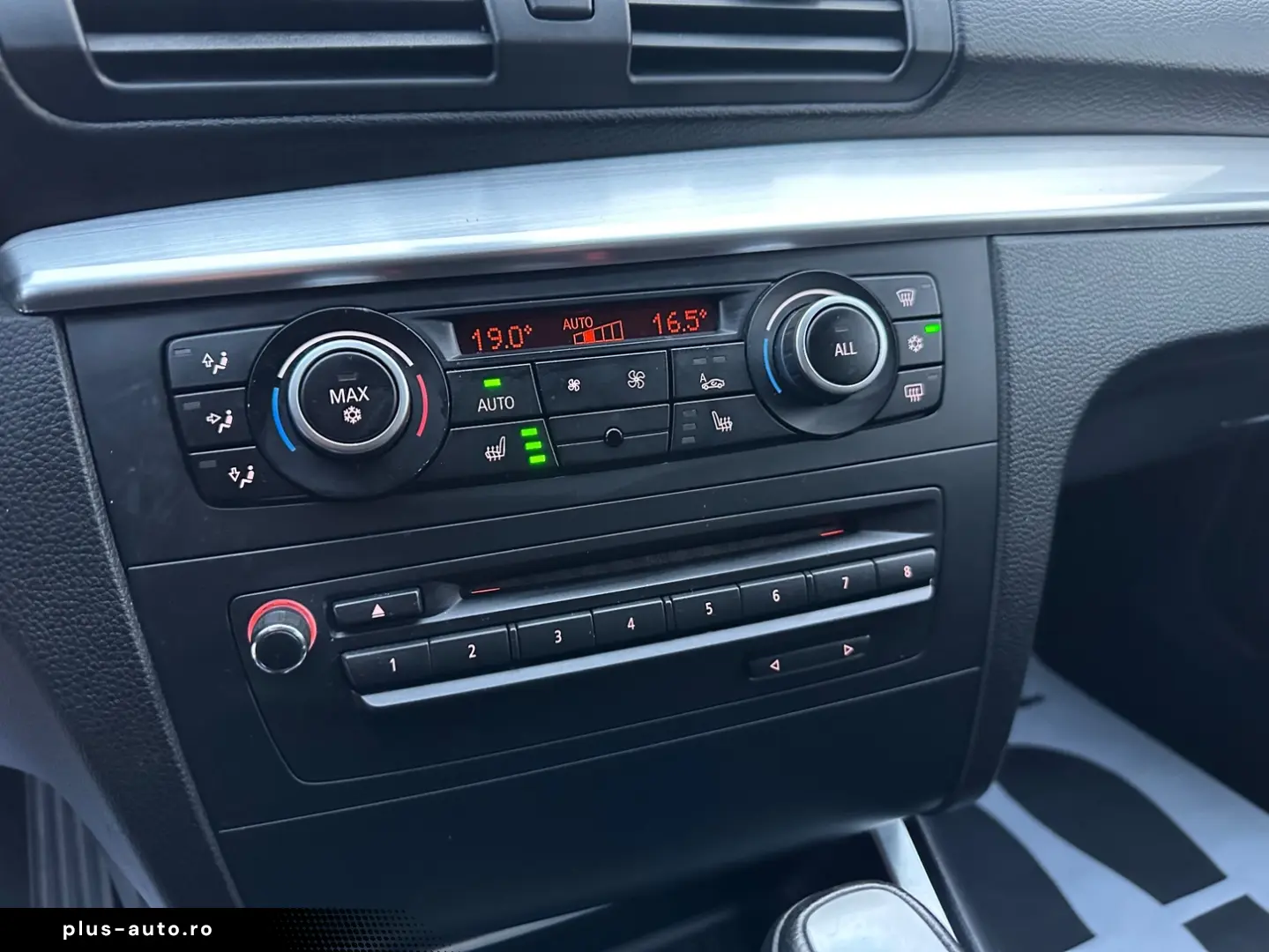 BMW Seria 1 2011 AUTOMAT 2.0d EURO 5