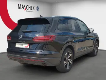 VW Touareg 4Motion 3.0 TDI AHK Pano ACC PDC VC DAB