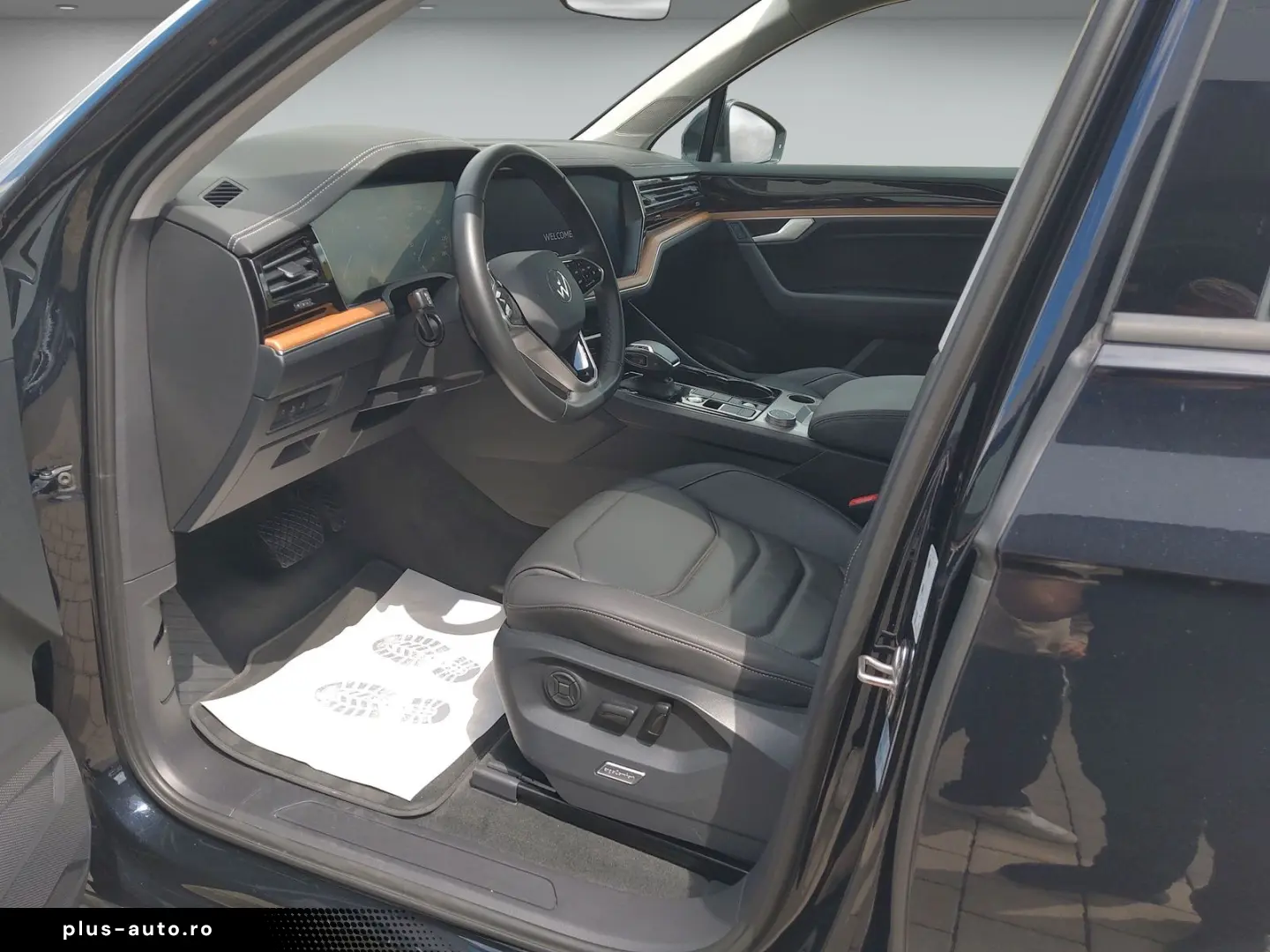 VW Touareg 4Motion 3.0 TDI AHK Pano ACC PDC VC DAB