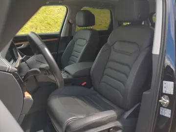 VW Touareg 4Motion 3.0 TDI AHK Pano ACC PDC VC DAB