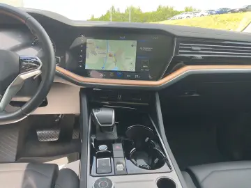 VW Touareg 4Motion 3.0 TDI AHK Pano ACC PDC VC DAB