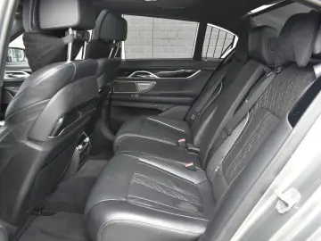 BMW 745 7-serie 745e High Executive