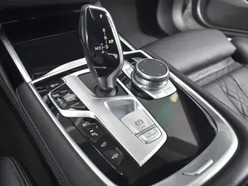 BMW 745 7-serie 745e High Executive