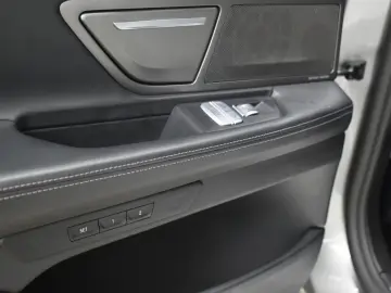 BMW 745 7-serie 745e High Executive