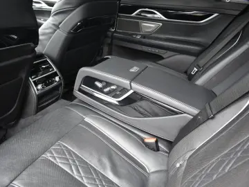 BMW 745 7-serie 745e High Executive