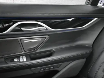 BMW 745 7-serie 745e High Executive