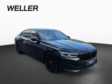 BMW 750iA xDrive Laser StHz FernP GSD Massage KomSi
