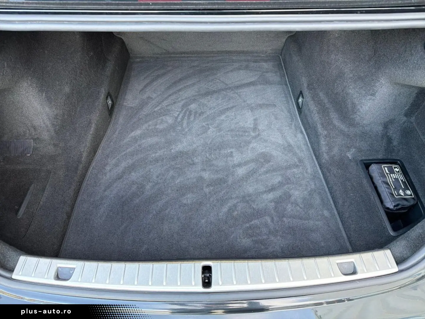 BMW 750iA xDrive Laser StHz FernP GSD Massage KomSi