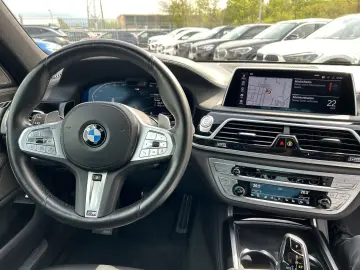 BMW 730d xDrive Limousine M Sportpaket Head-Up LASER