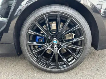 BMW 730d xDrive Limousine M Sportpaket Head-Up LASER