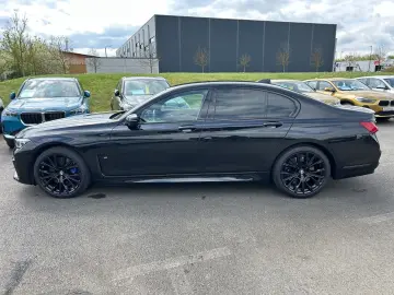 BMW 730d xDrive Limousine M Sportpaket Head-Up LASER