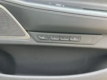 BMW 730d xDrive Limousine M Sportpaket Head-Up LASER