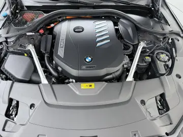BMW 745 7-serie 745e High Executive M Pakket Schiebe