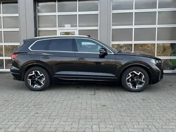 VW Touareg 3.0 TDI R-Line Matrix Panorama Massage