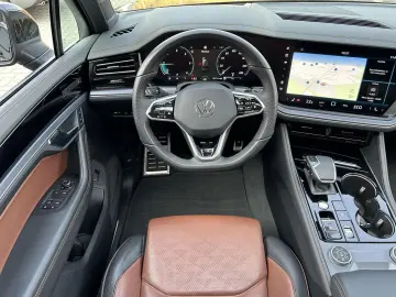 VW Touareg 3.0 TDI R-Line Matrix Panorama Massage