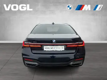 BMW 750i xDrive Limousine