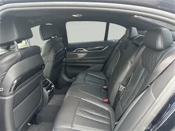 BMW 750i xDrive Limousine