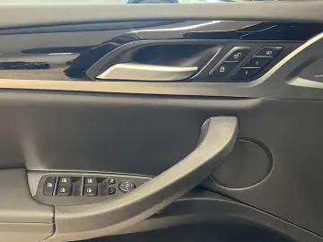 BMW X3 xDrive 30 e AHK LED Navi dig.Cockpit Leder