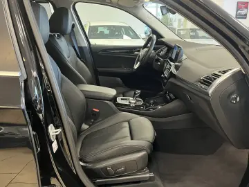 BMW X3 xDrive 30 e AHK LED Navi dig.Cockpit Leder