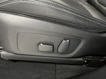 BMW X3 xDrive 30 e AHK LED Navi dig.Cockpit Leder