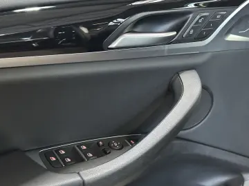 BMW X3 xDrive 30 e AHK LED Navi dig.Cockpit Leder