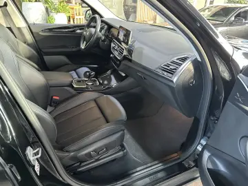BMW X3 xDrive 30 e AHK LED Navi dig.Cockpit Leder