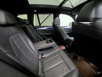 BMW X3 2.0i xDrive M Sport  Pano AHK Winter-P. ACC