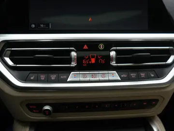 BMW 420 i Coupe M Sport Leder ACC Kamera Virtual H&K