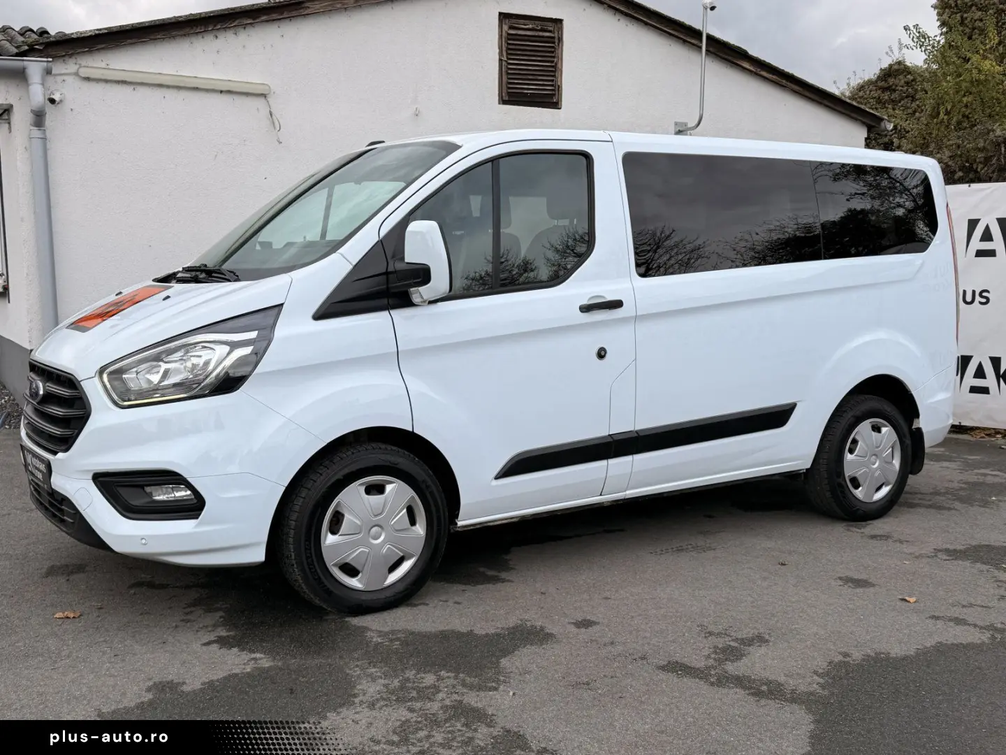 FORD Transit Custom 2.0 TDCi 320 L1 Trend  9-SITZER K