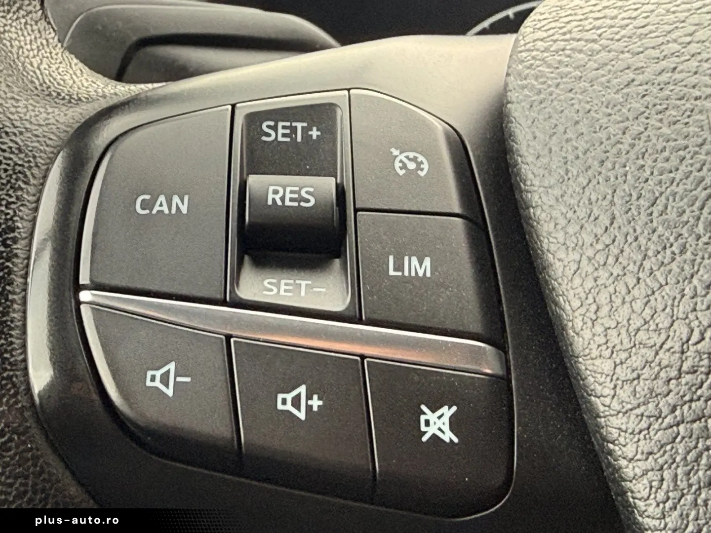 FORD Transit Custom 2.0 TDCi 320 L1 Trend  9-SITZER K