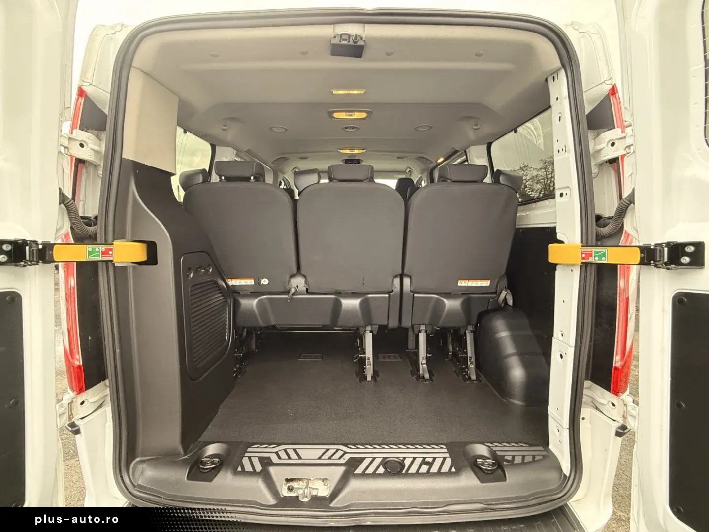 FORD Transit Custom 2.0 TDCi 320 L1 Trend  9-SITZER K