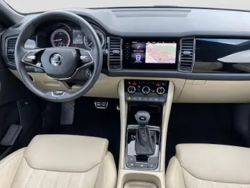 SKODA Kodiaq 1.5 TSI DSG L&K AHK ACC Navi Kamera LED